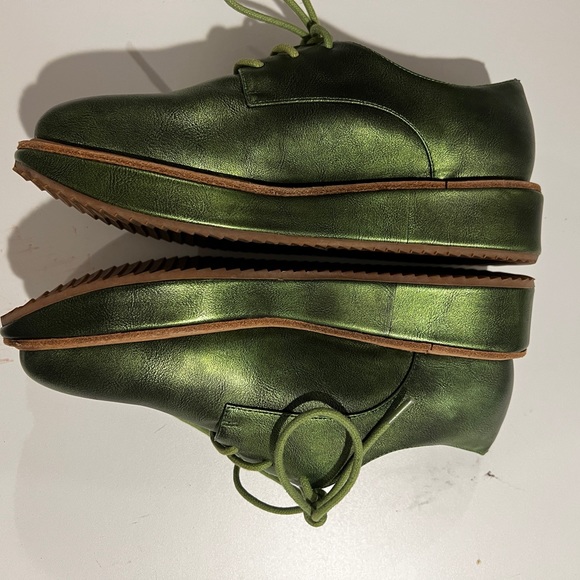 Antelope metallic green leather lace up platform shoes - Picture 4 of 9